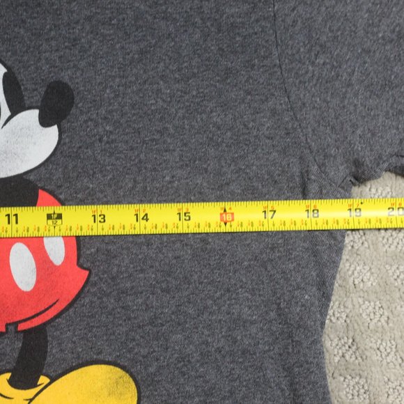 Christmas Mickey Mouse T-shirt - Picture 4 of 5